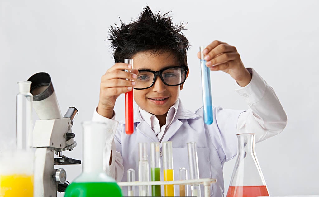 Modern Science Labs with all latest equipments in Made Easy School Gurugram